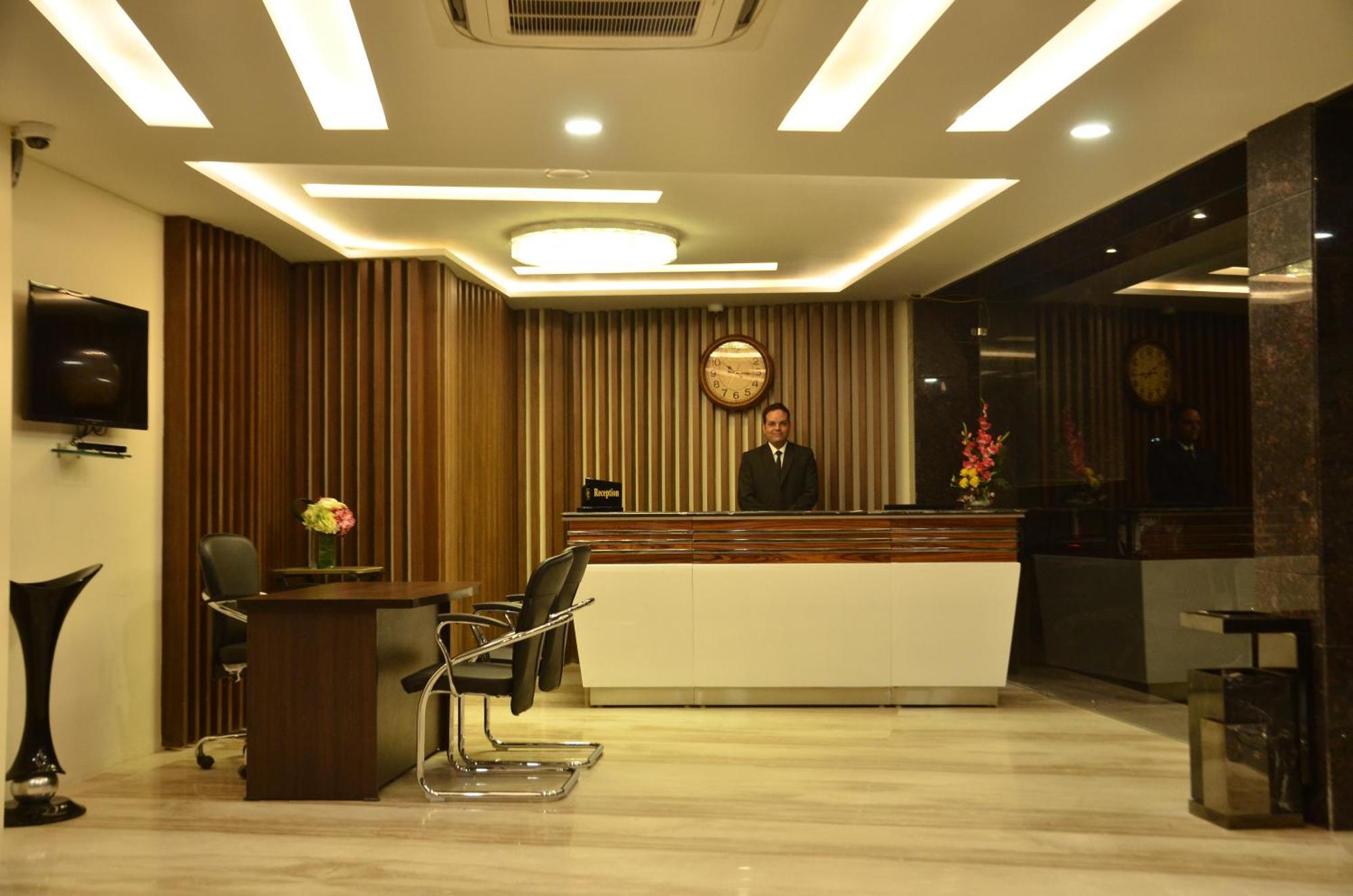 The Ved Mantra Hotel Gwalior Exterior foto