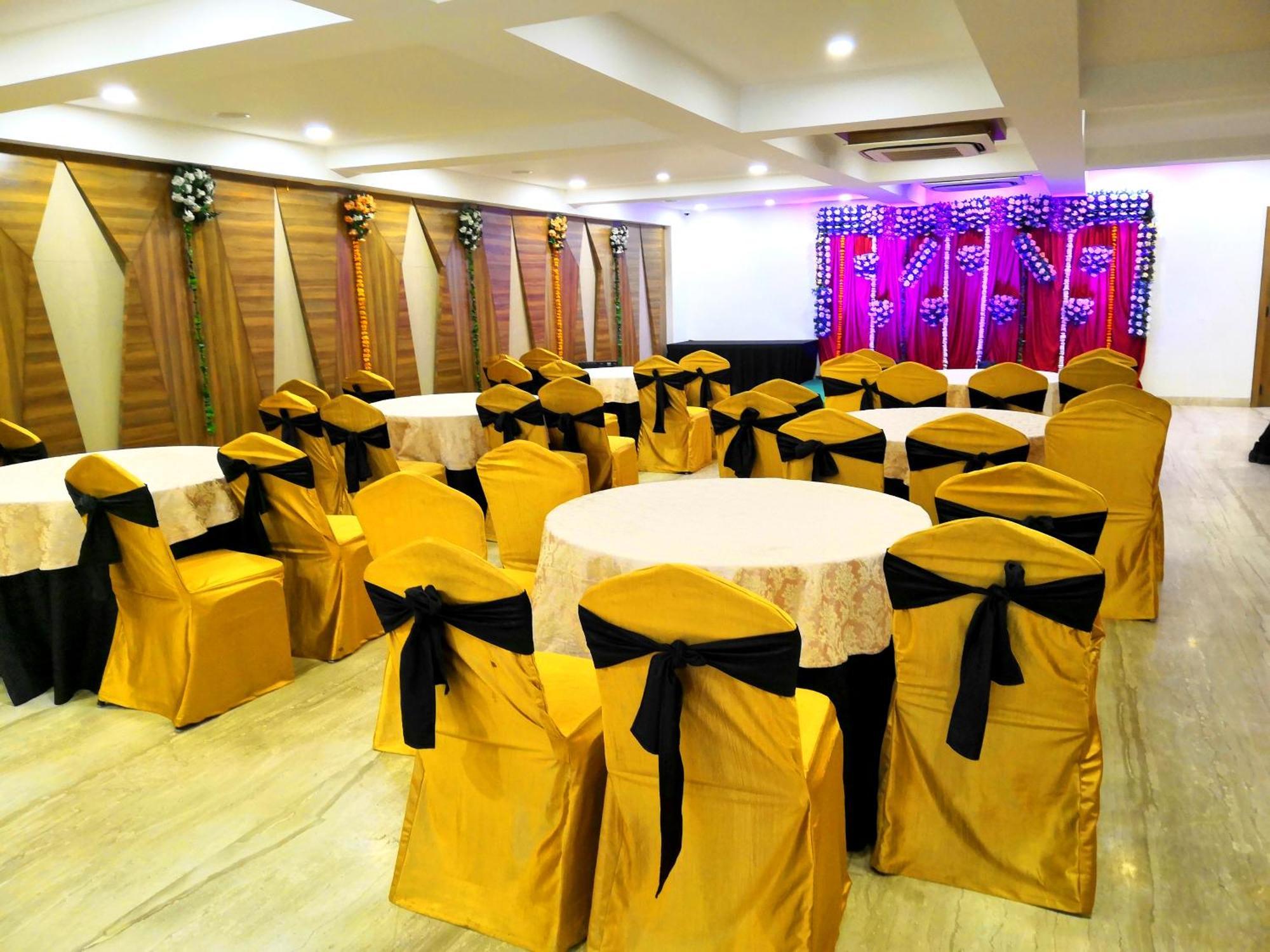 The Ved Mantra Hotel Gwalior Exterior foto